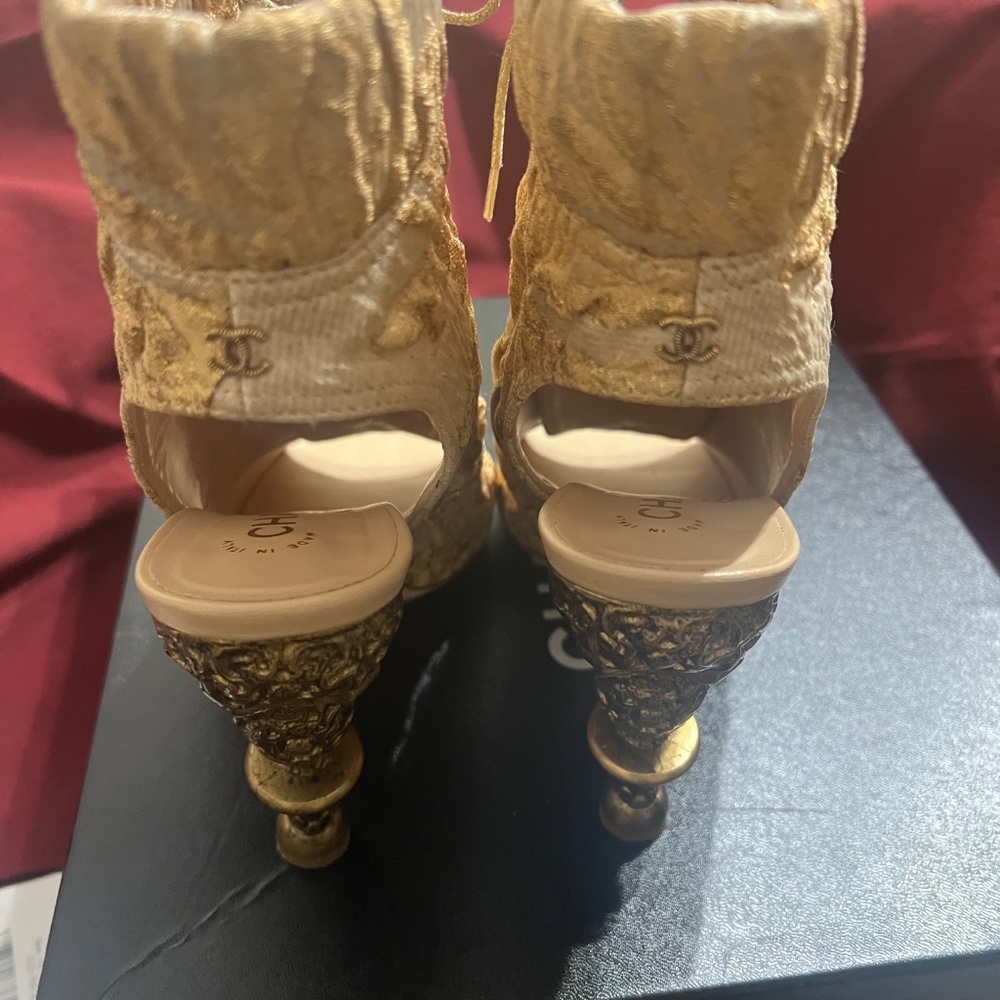 CHANEL CHAUSSURES OUVE BOOTIES - Picture 3 of 6